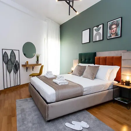 Fashionable Near Piazza Navona Apartment *